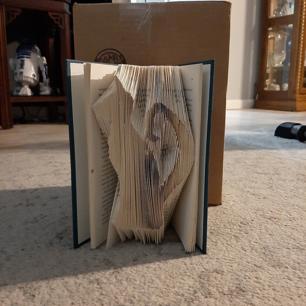 Book folding decor
